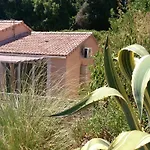 Gite Les Hauts De Benista * פורטיסיו